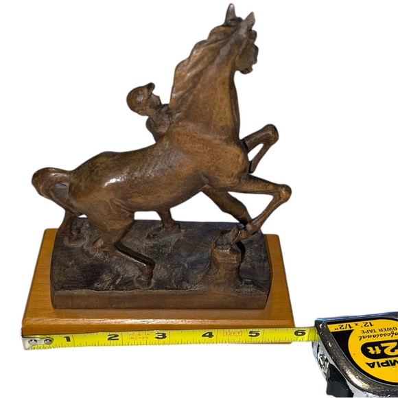 1972 Elegant Brown Horse and Rider Sculpture Made of Wood - Picture 3 of 7